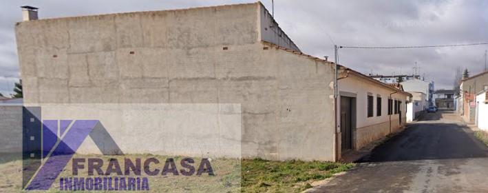 Venta de casa en El Toboso