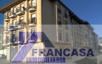 Venta de piso en Cabezón de la Sal