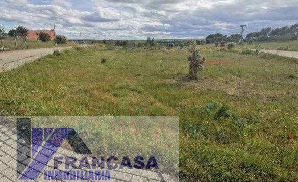 Venta de terreno en Valverdón