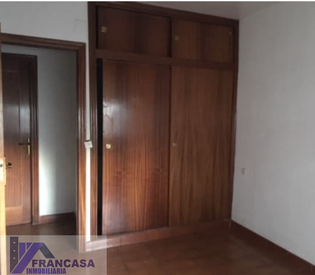 For sale of duplex in Tobarra