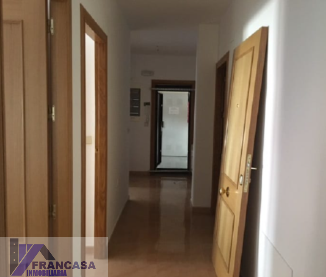 For sale of flat in Tobarra