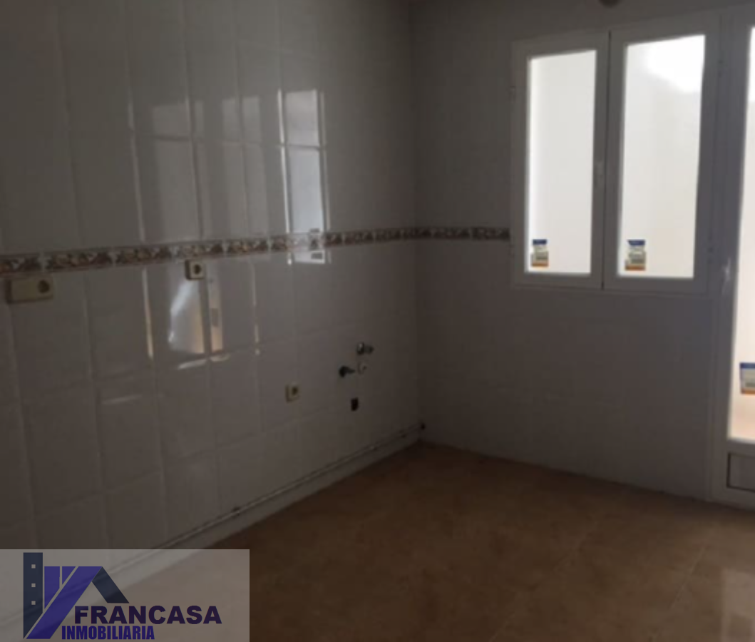 For sale of flat in Tobarra