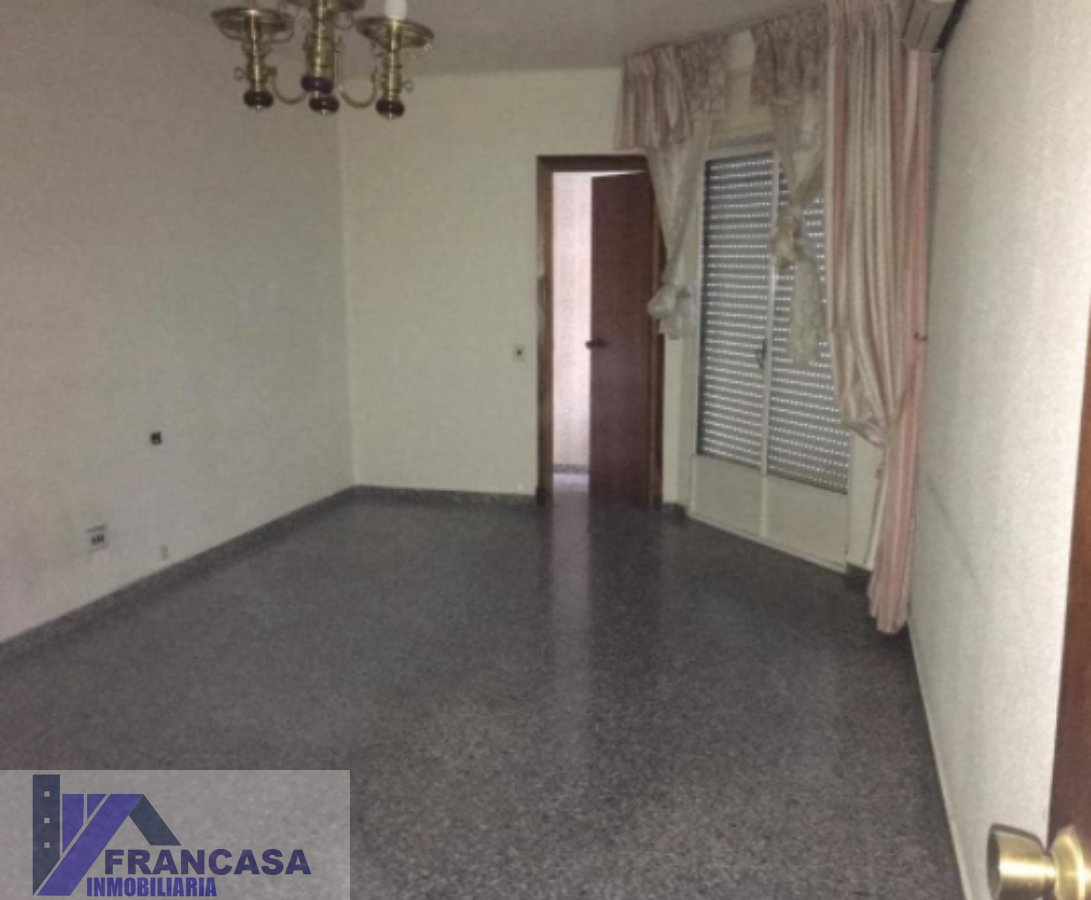 For sale of flat in Hellín