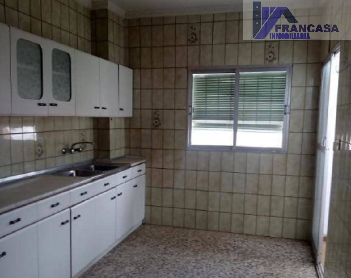 For sale of flat in Tobarra