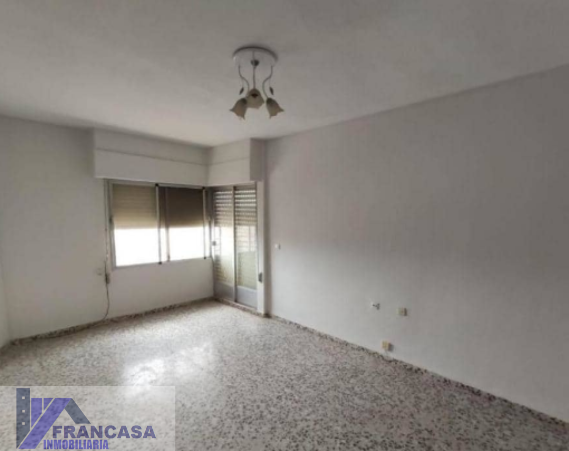 For sale of flat in Tobarra