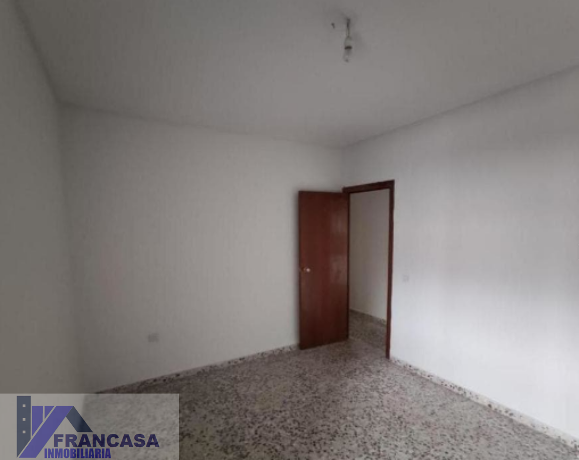 For sale of flat in Tobarra