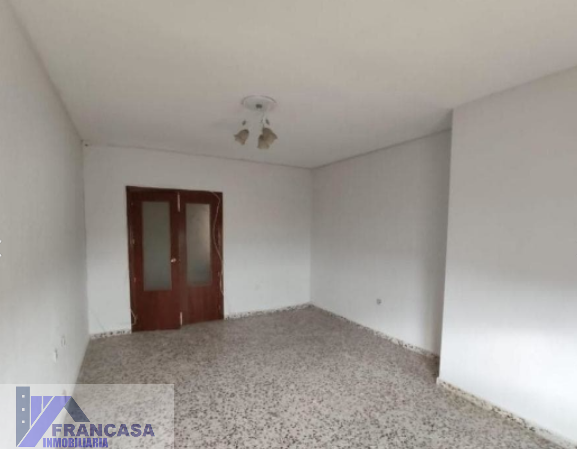 For sale of flat in Tobarra