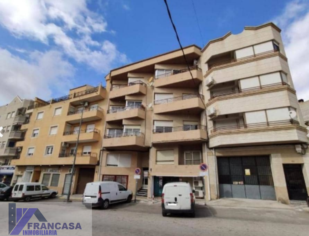 For sale of flat in Tobarra