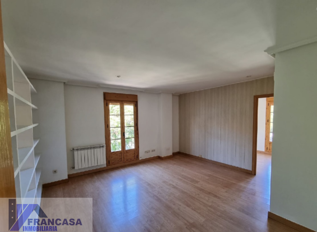 For sale of flat in Madrid