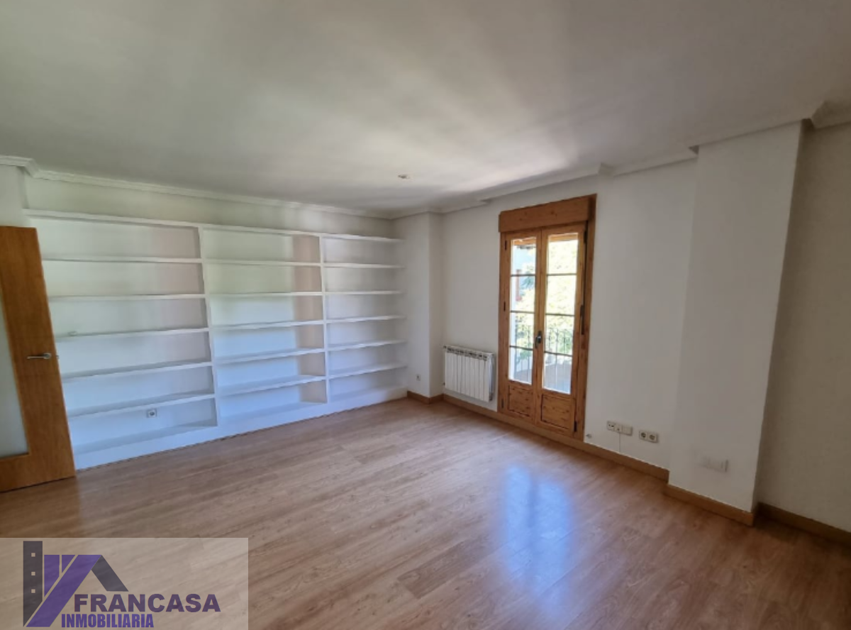 For sale of flat in Madrid