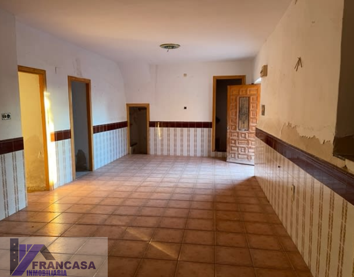 Venta de casa en Tobarra