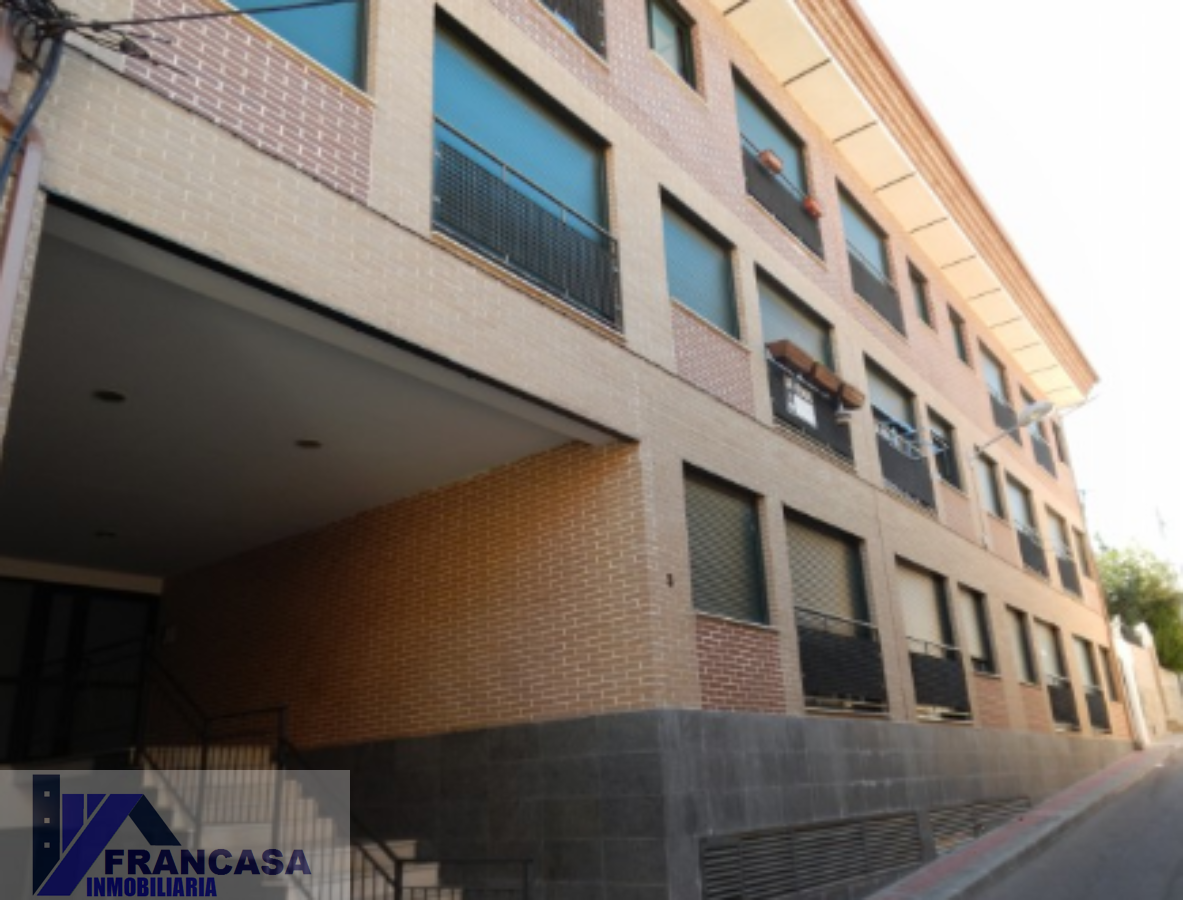 For sale of duplex in Casarrubios del Monte