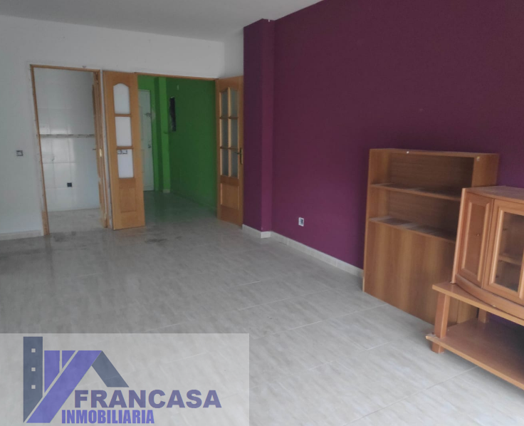 For sale of flat in Lominchar