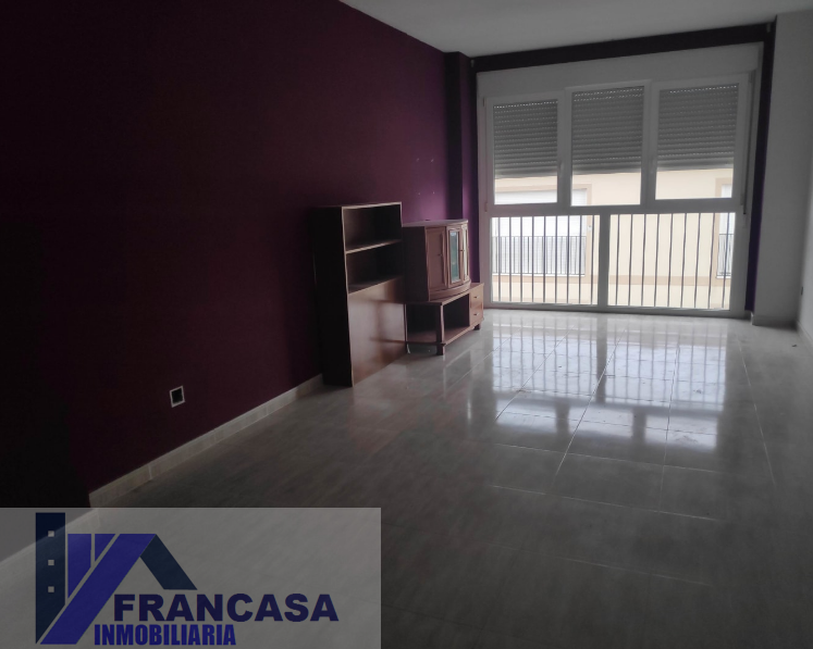 For sale of flat in Lominchar