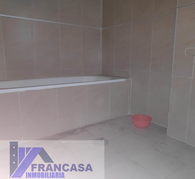 For sale of flat in Lominchar