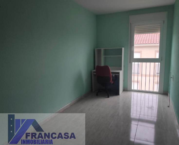 For sale of flat in Lominchar