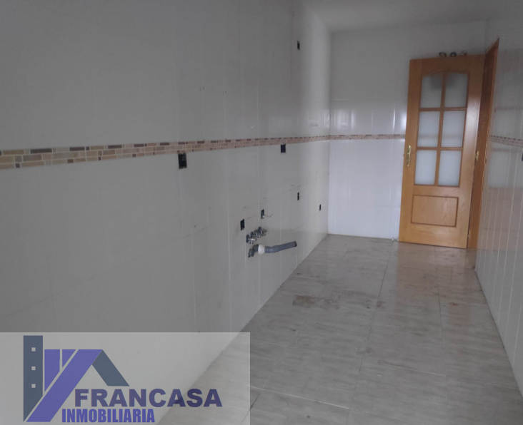 For sale of flat in Lominchar