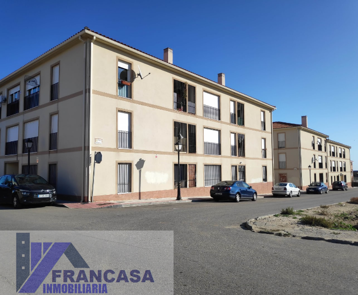 For sale of flat in Lominchar
