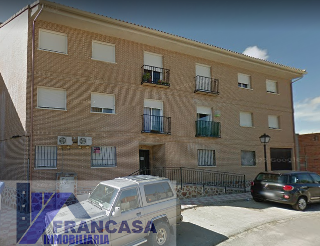 For sale of flat in Cedillo del Condado