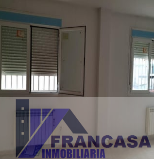 For sale of flat in Cedillo del Condado