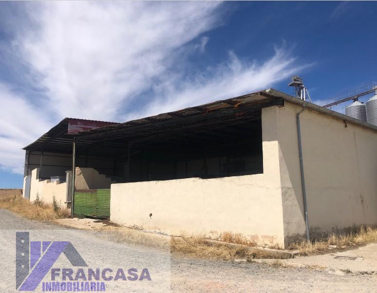 Venta de finca rústica en Larrodrigo