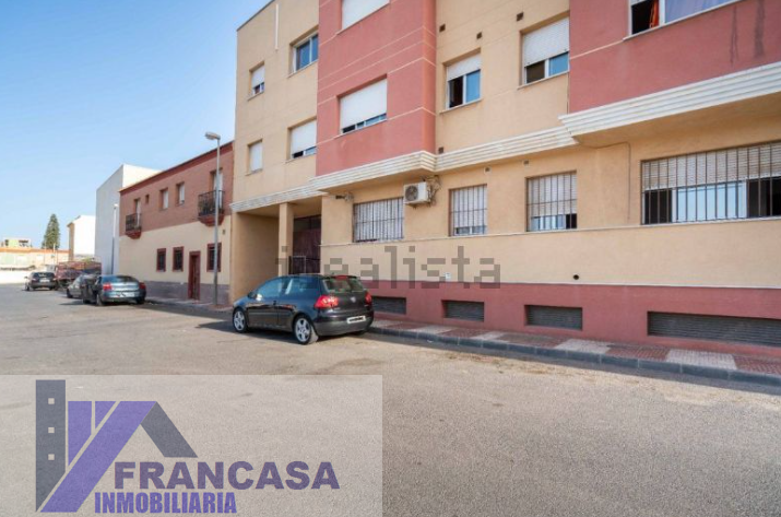 For sale of flat in Roquetas de Mar