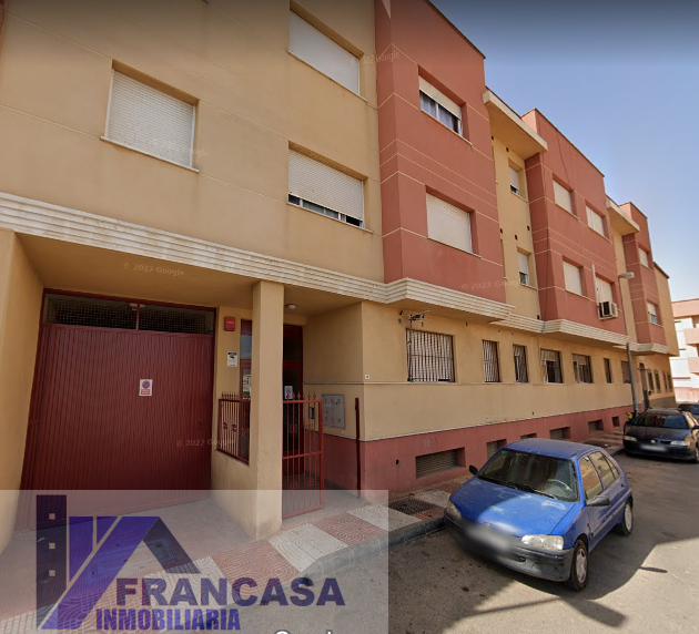 For sale of flat in Roquetas de Mar