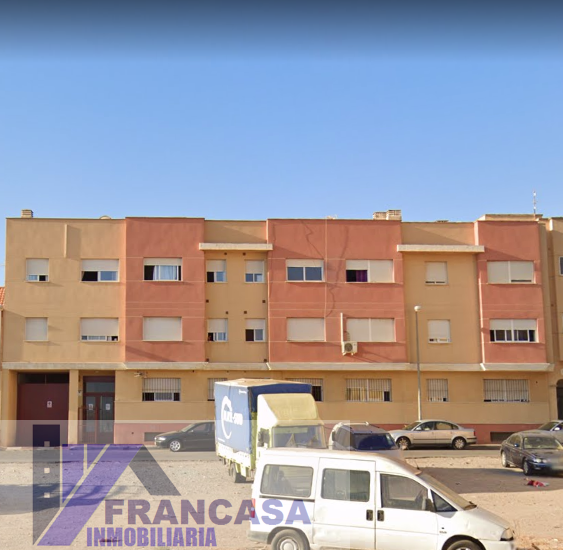 For sale of flat in Roquetas de Mar