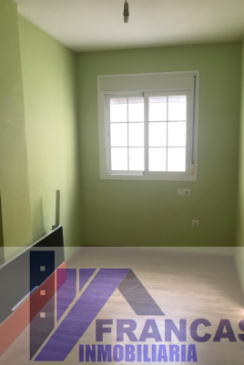 For sale of flat in Roquetas de Mar