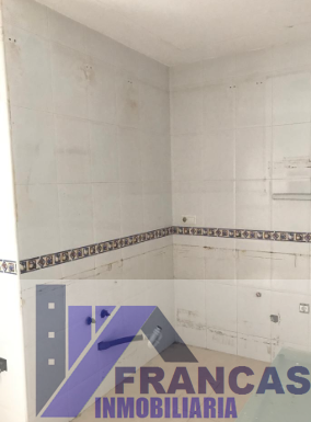 For sale of flat in Roquetas de Mar