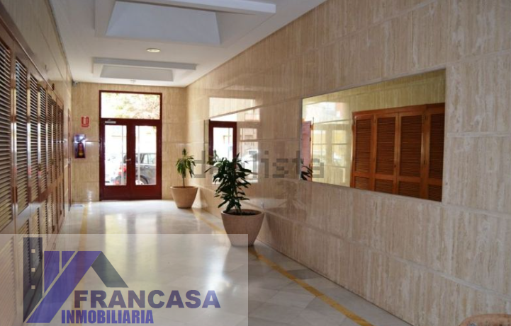 For sale of flat in Roquetas de Mar