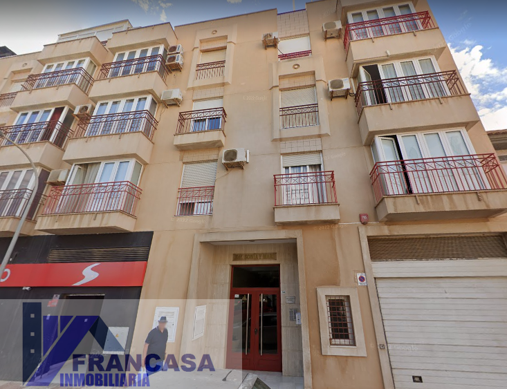 For sale of flat in Roquetas de Mar