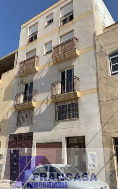 For sale of flat in Roquetas de Mar