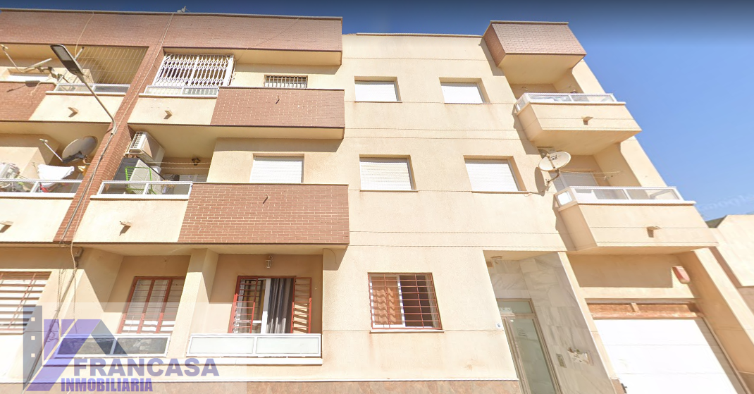 For sale of flat in Roquetas de Mar