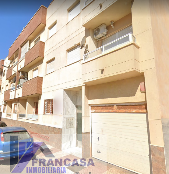 For sale of flat in Roquetas de Mar