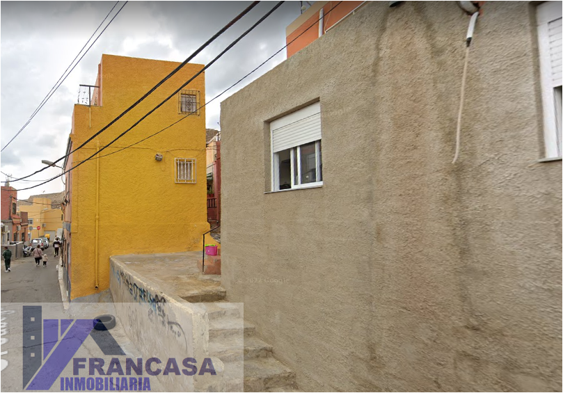 Venta de casa en Almería