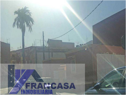 Venta de casa en Almería