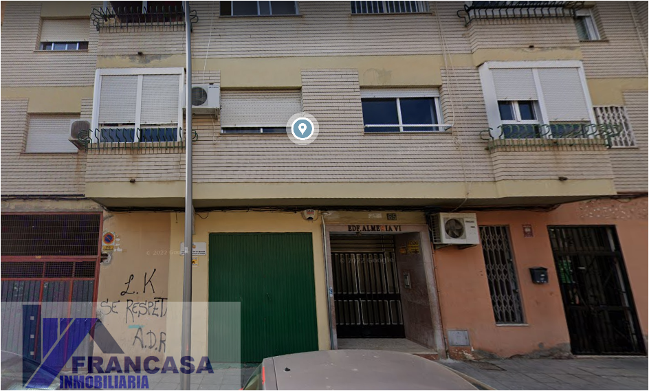 For sale of flat in Almería