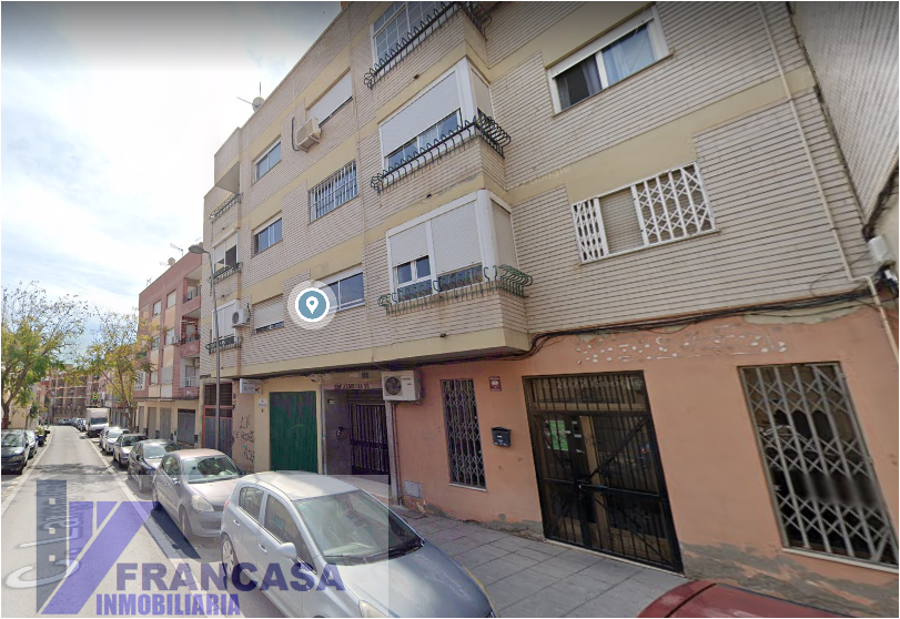 For sale of flat in Almería