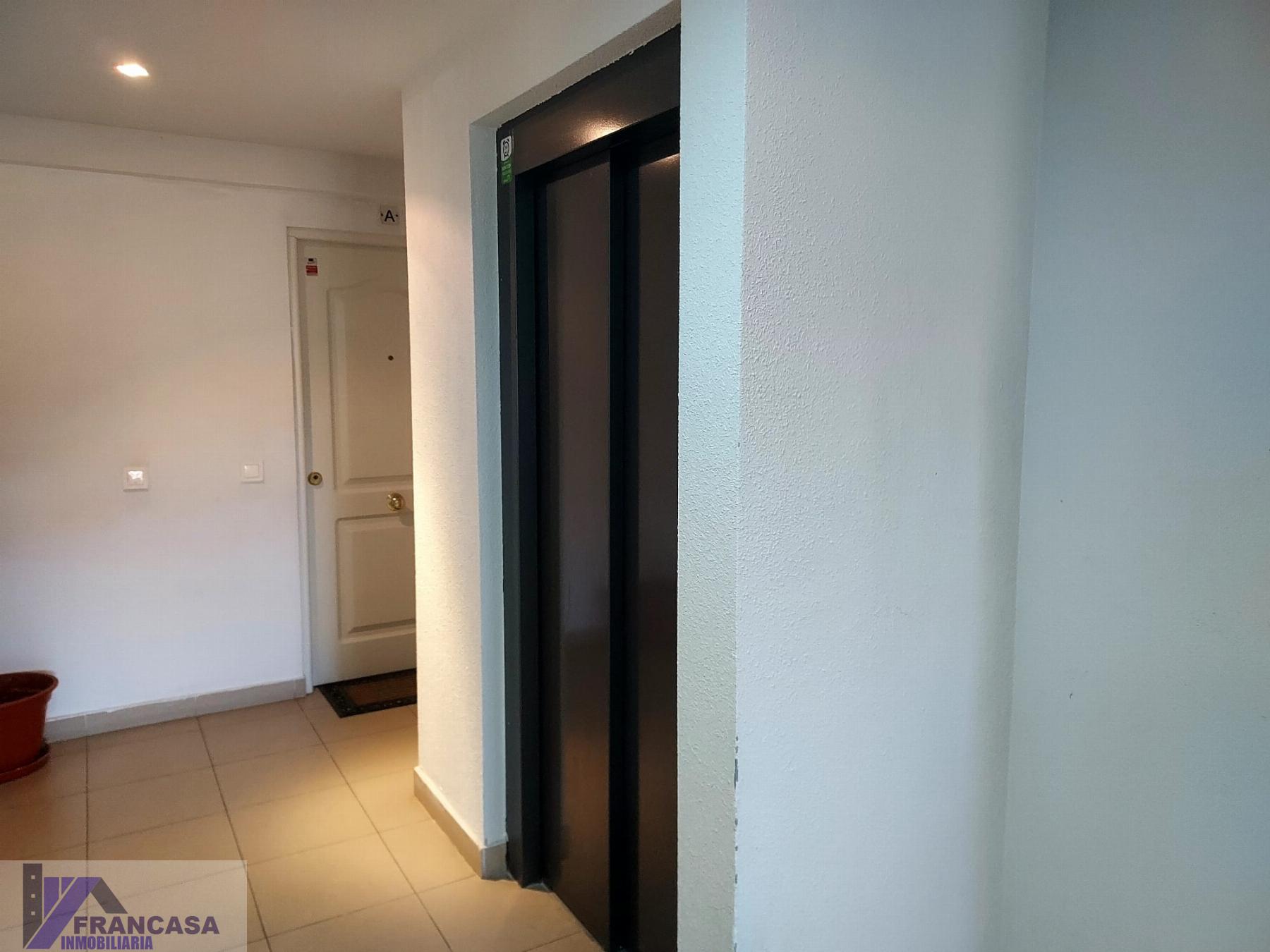 For sale of flat in Lominchar