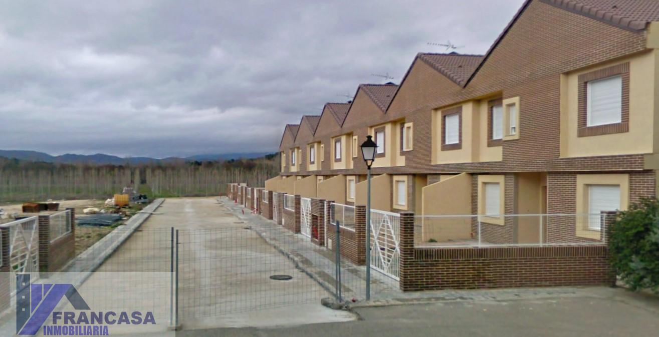 For sale of house in Escalona