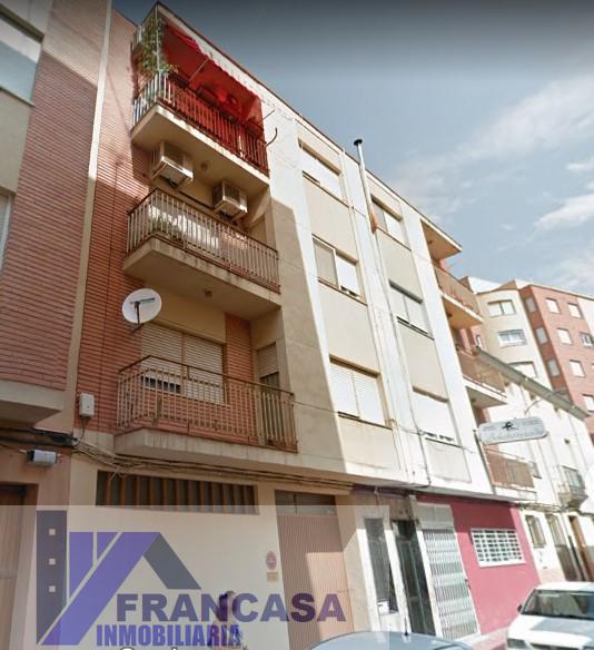 For sale of flat in Almansa