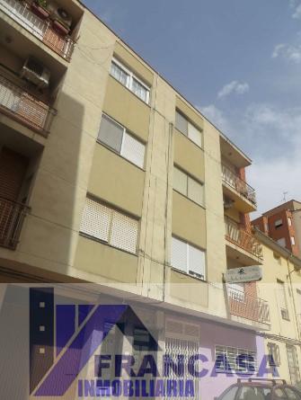 For sale of flat in Almansa