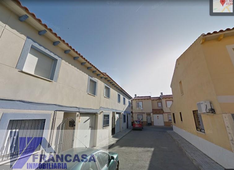 Venta de chalet en Ocaña