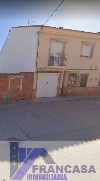 For sale of house in Villafranca de los Caballeros
