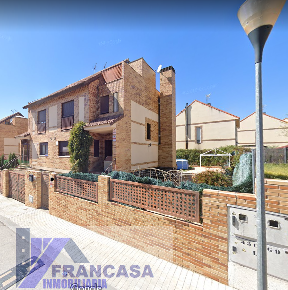 For sale of house in Las Ventas de Retamosa