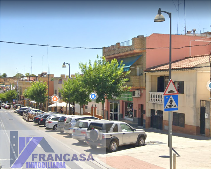 For sale of house in Alcalá de Guadaíra