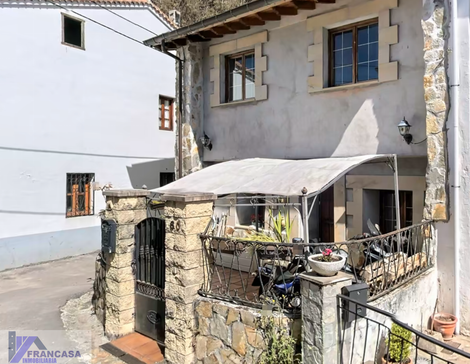 For sale of house in Cabezón de la Sal