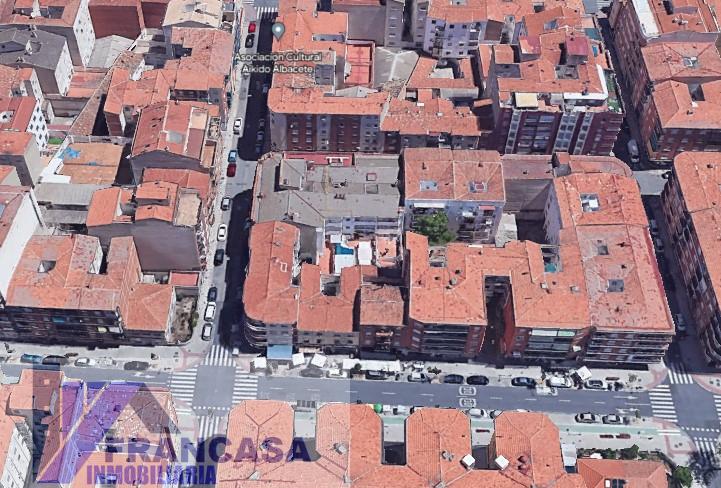 For sale of flat in Albacete