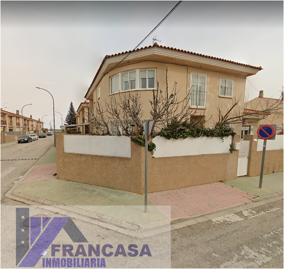 For sale of house in La Gineta
